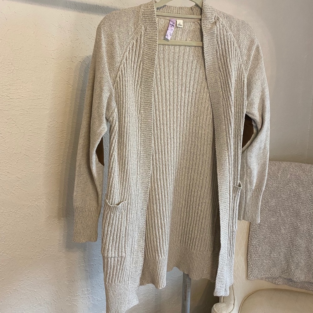 Alya Sweater